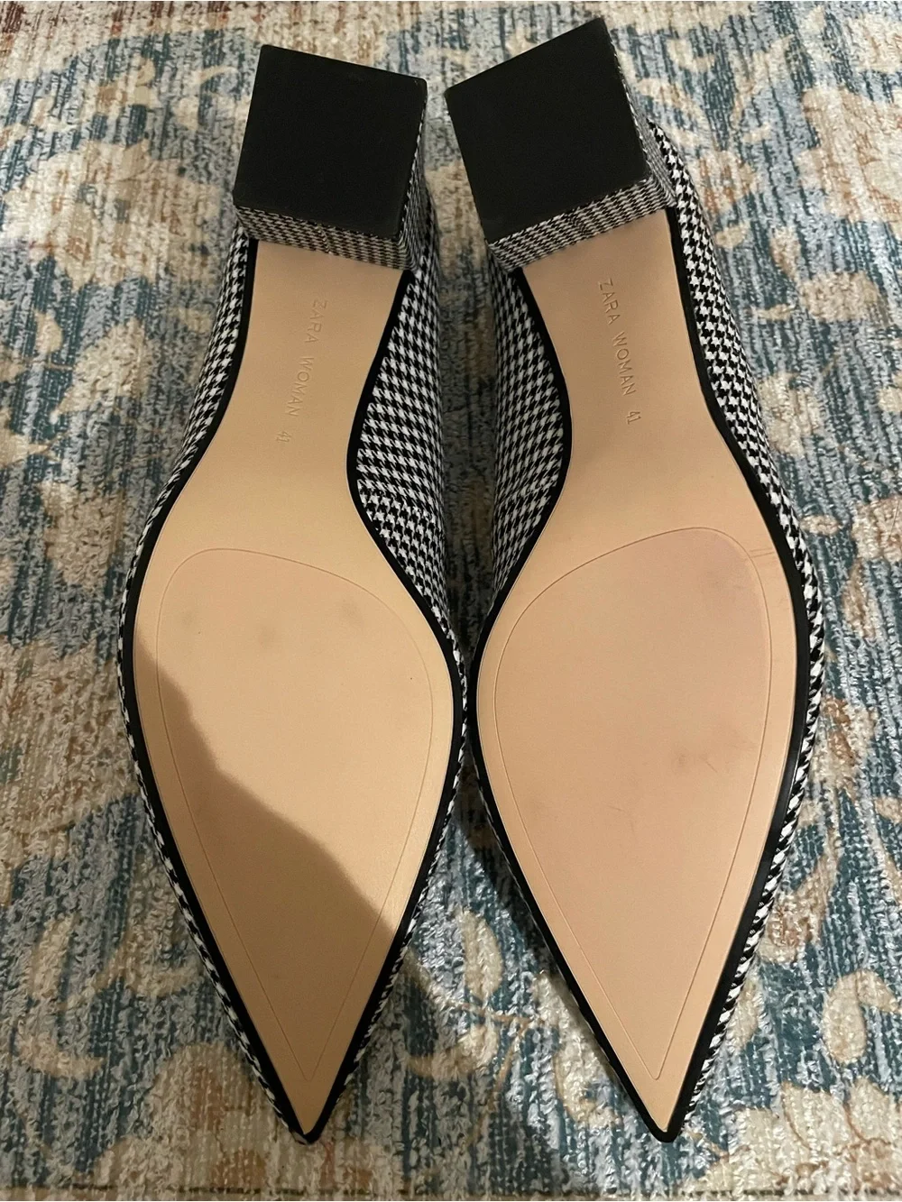 NWT Zara Classic Houndstooth Pointed-Toe Pumps - Black & White - Picture 6 of 6